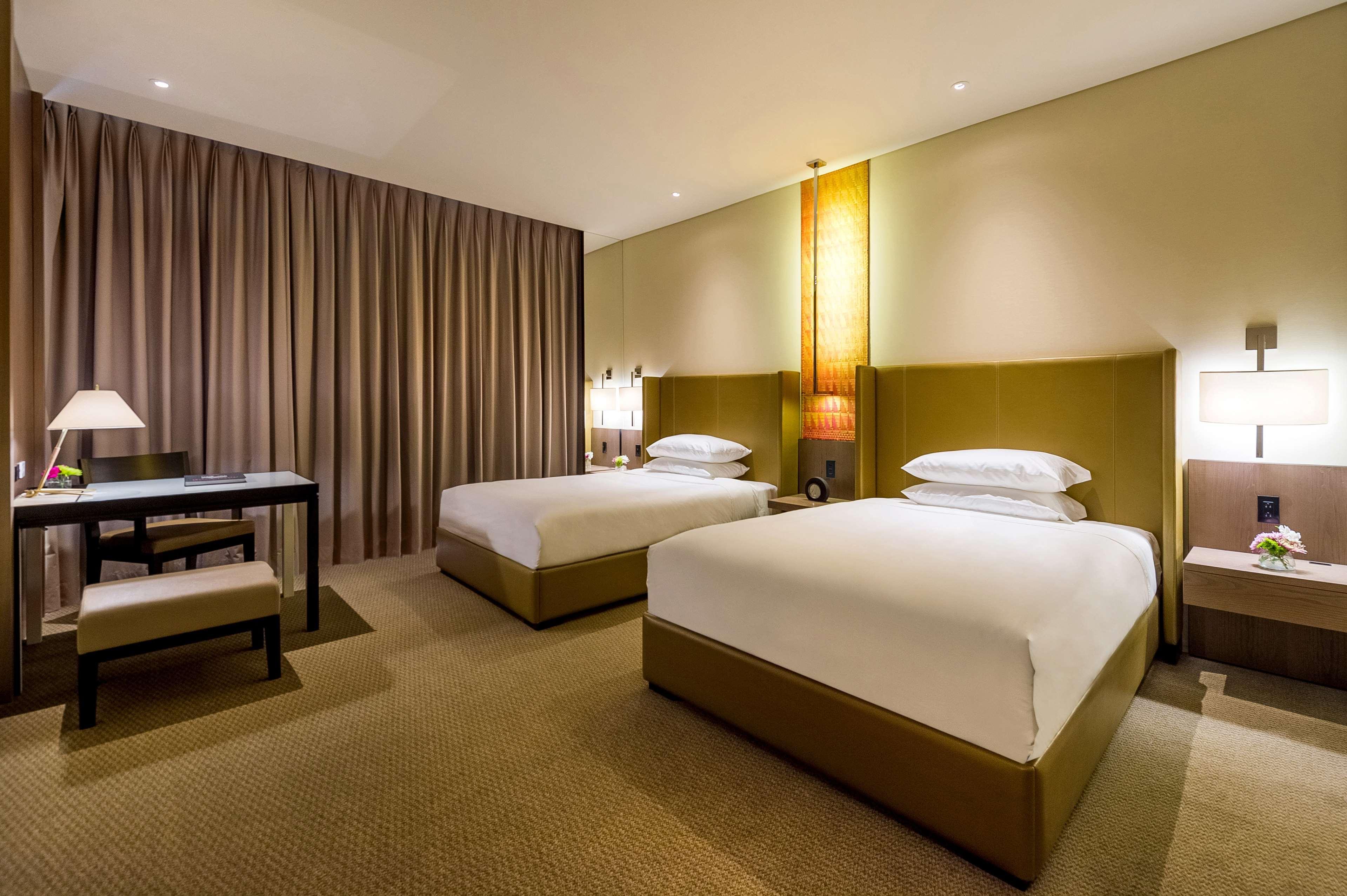 Grand Hyatt Bogota Hotel Exterior photo Deluxe Room