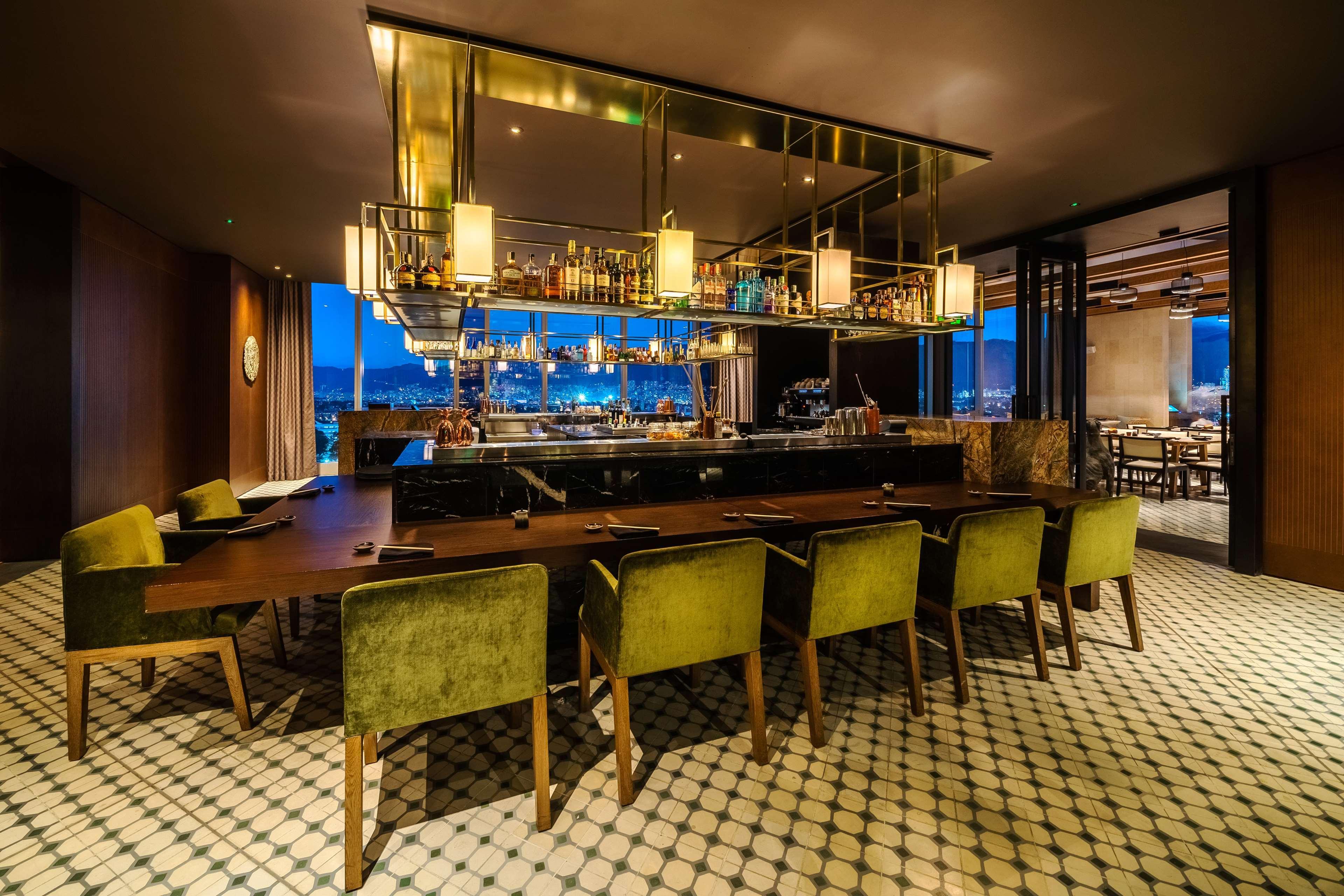 Grand Hyatt Bogota Hotel Exterior photo The bar at the 360° Sky Lounge